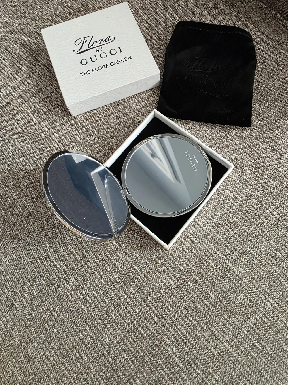 BNIB Gucci Flora Garden Compact Mirror Set - Sealed Panels